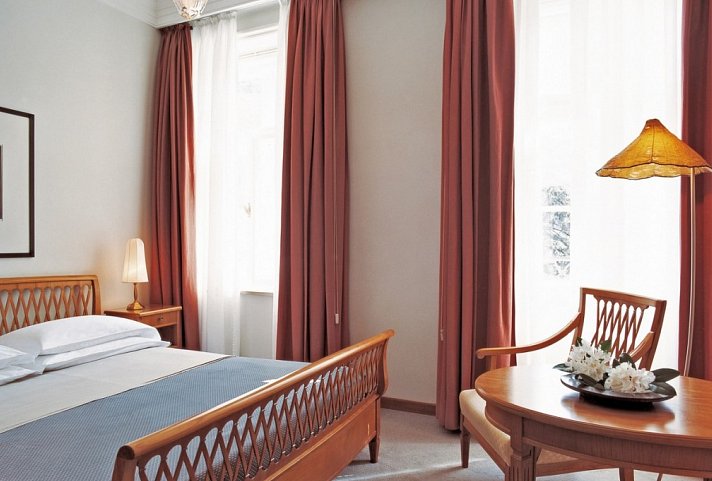 Parkhotel Laurin - Wohnbeispiel Standard-Zimmer