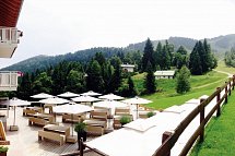 Norge - Terrasse mit Ausblick in die Natur