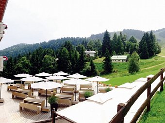 Norge - Terrasse mit Ausblick in die Natur