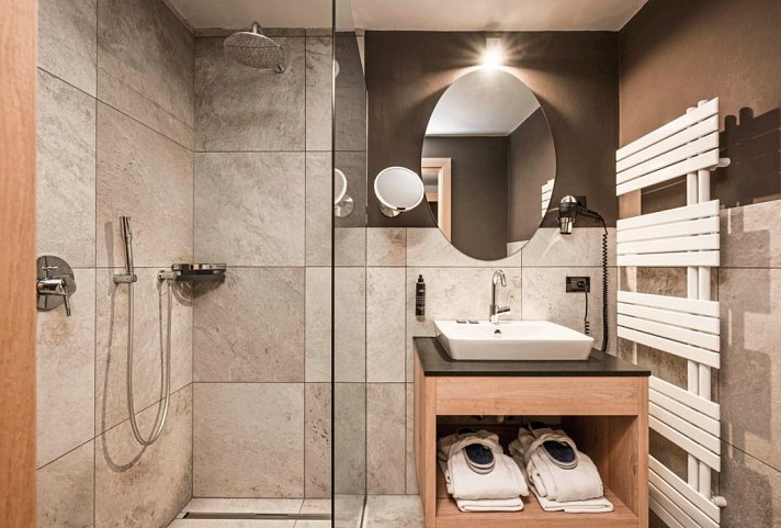 Stroblhof Active Family Spa Resort - Wohnbeispiel Doppelzimmer Passeier (Zimmercodierung DB1)