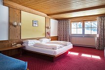 Sporthotel Kurzras - Wohnbeispiel Dreibettzimmer (Zimmercodierungen TB1 & FB1)