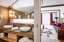 Naturhotel Miraval - Wohnbeispiel Almsuite (Zimmercodierung WB1)