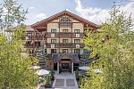 Golf Hotel