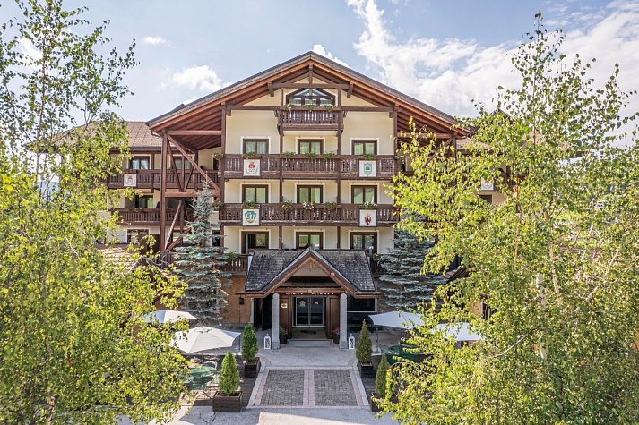 Golf Hotel