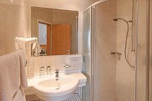Vinumhotel Feldthurnerhof - Wohnbeispiel Doppelzimmer Dolomiten (Zimmercodierung DBB)