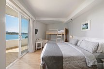 Elea Beach - Wohnbeispiel Familienzimmer seitl. Meerblick