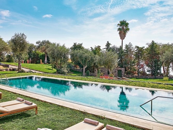 Corfu Imperial a Grecotel Resort to Live - Gemeinschaftspool Familienbungalow Open Plan (Zimmercodierung BI1)