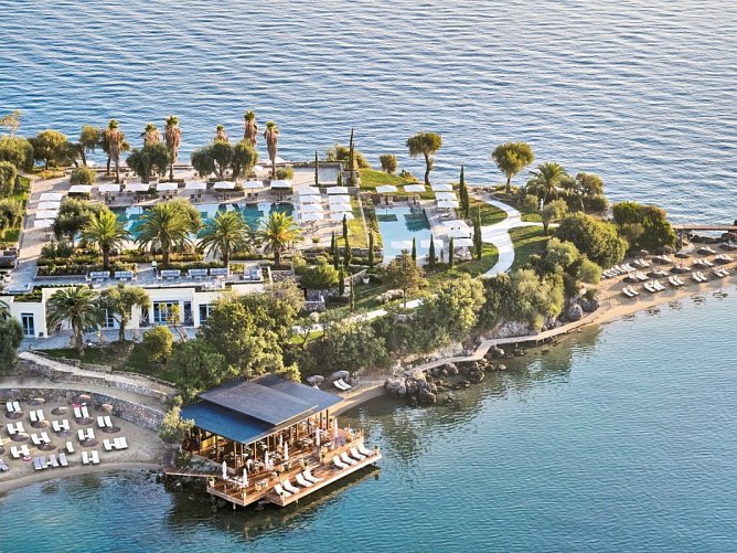 Corfu Imperial a Grecotel Resort to Live