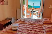 Philoxenia - Wohnbeispiel Doppelzimmer seitl. Meerblick (Zimmercodierung D1N)