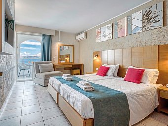 Albatros Hotel - Wohnbeispiel Doppelzimmer Meerblick (Zimmercodierung DBM)