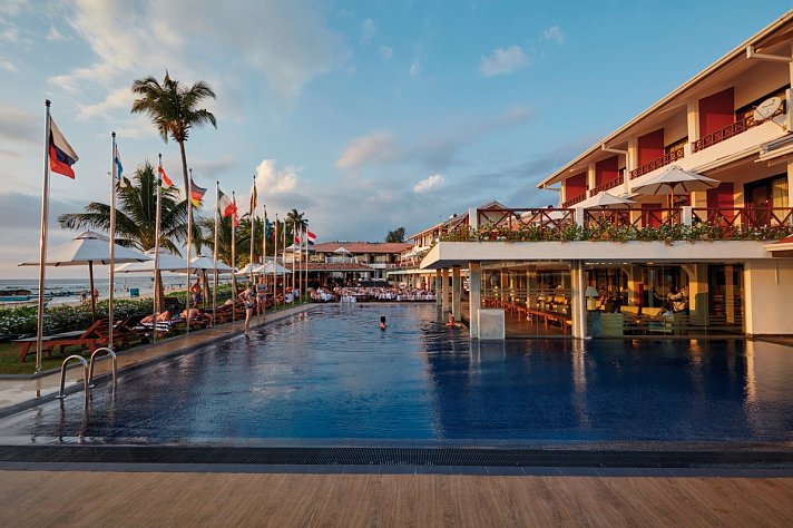 Coral Sands Hotel