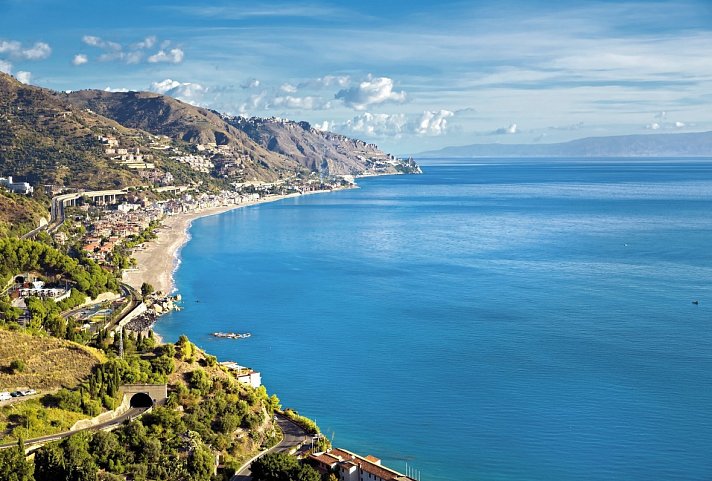 Die bezaubernde Ostküste Siziliens - Küste bei Taormina