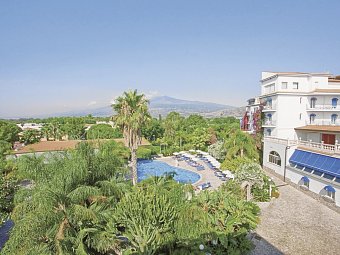Sant Alphio Garden