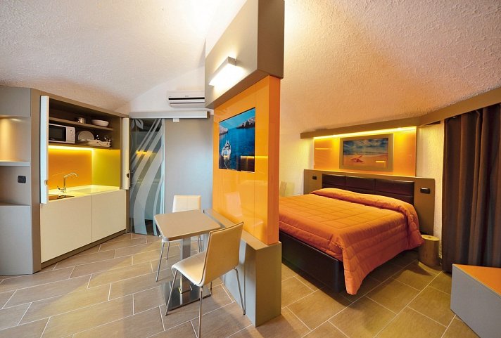 Calanica - Wohnbeispiel Juniorsuite (Zimmercodierungen J1N, J1M & J2M)