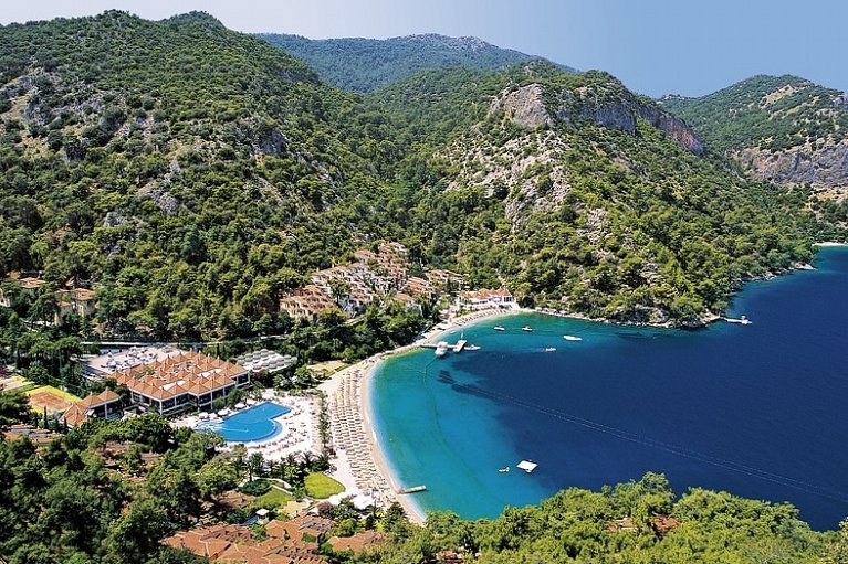 Hillside Beach Club