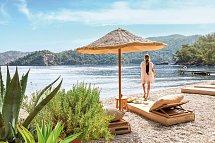 Hillside Beach Club