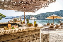 Hillside Beach Club