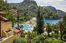 Hillside Beach Club