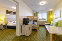 Hotel Am Bühl - Wohnbeispiel Familienzimmer (Zimmercodierungen FB1 & FP2)