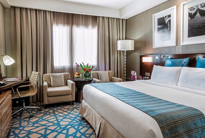 Crowne Plaza Dubai Deira - Wohnbeispiel Club Room (Zimmercodierung UL1)