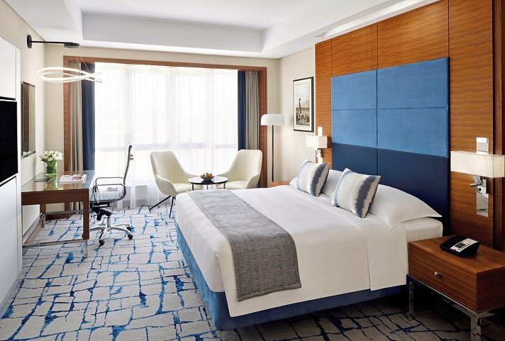 Mövenpick Hotel & Apartments Bur Dubai - Wohnbeispiel Deluxe Room (Zimmercodierung UT1)