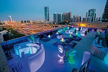 Two Seasons Hotel & Apartments