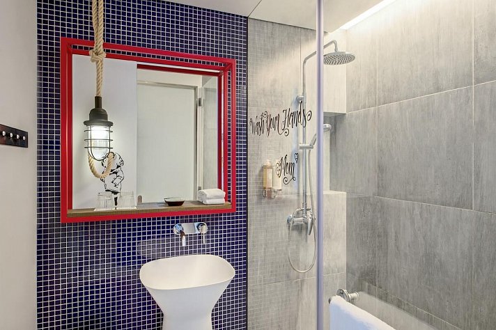 Hampton By Hilton Dubai Al Seef