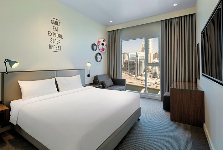 Rove Dubai Marina - Wohnbeispiel Rover Room - City View (Zimmercodierung DB1)