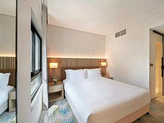 Arabian Park Dubai, an Edge by Rotana Hotel - Wohnbeispiel Pool View Room (Zimmercodierung UGP)