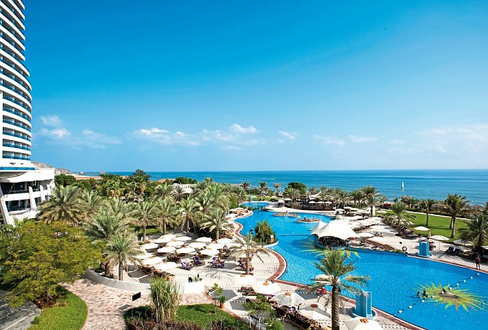 Le Meridien Al Aqah Beach Resort