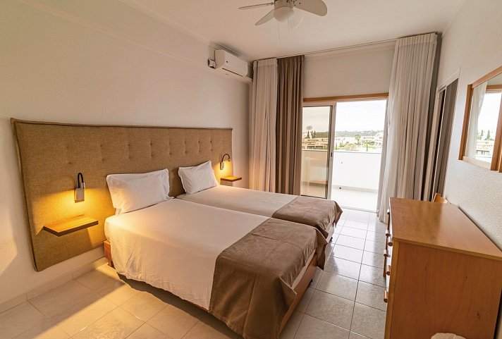 Ukino Terrace Algarve - Concept Hotel - Wohnbeispiel Apt. 1 Schlafzimmer (Zimmercodierungen AB1, ABN & OBN)