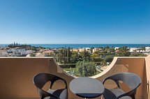 Vila Galé Atlantico - Beispiel Balkon Doppelzimmer Meerblick (Zimmercodierung DBM)