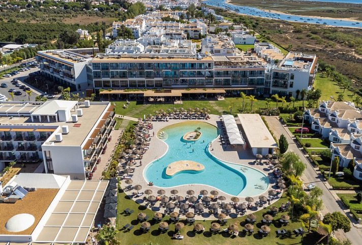 AP Cabanas Beach & Nature