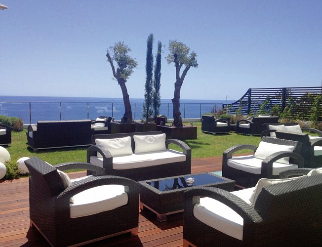 Madeira Regency Cliff
