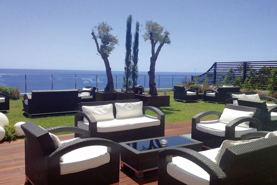 Madeira Regency Cliff
