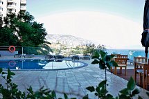 Madeira Regency Cliff