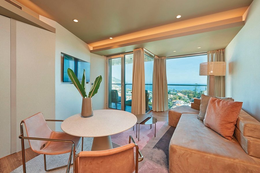 The Views Baía - Wohnbeispiel Juniorsuite Deluxe Meerblick (Zimmercodierung JDM)