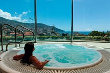 The Views Baía