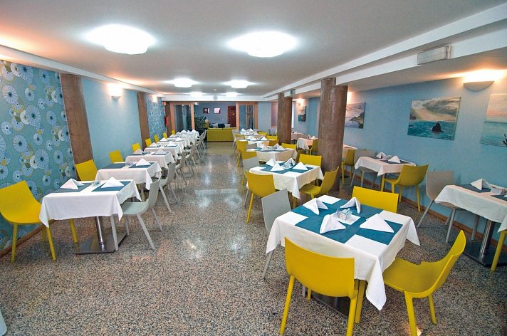 Terrace Mar