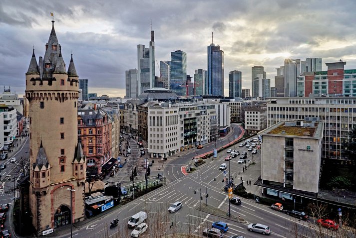 Flemings Selection Hotel Frankfurt City - Blick vom Hotel auf die Frankfurter Skyline