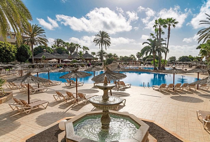 Elba Carlota Beach & Golf Resort