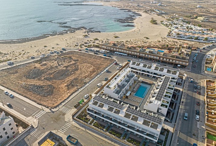 Esmeralda Cotillo Homes by LIVVO