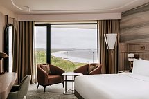 Hilton Swinoujscie Resort & Spa - Wohnbeispiel Doppelzimmer Superior seitl. Meerblick (Zimmercodierung DSN)