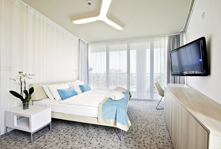 Ultra Marine - Wohnbeispiel DZ Ultra Standard seitl. Meerblick (Zimmercodierungen DGN, D1N & DCN)