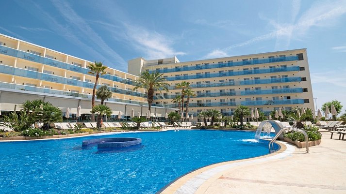 Golden Taurus Aquapark Resort