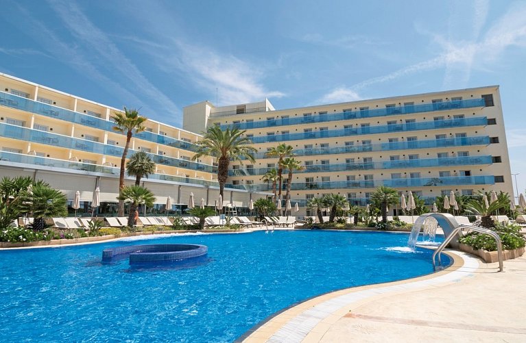 Golden Taurus Aquapark Resort