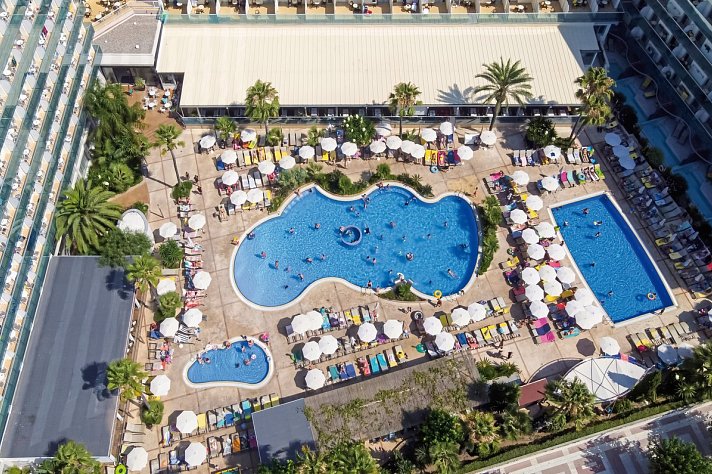 Golden Taurus Aquapark Resort