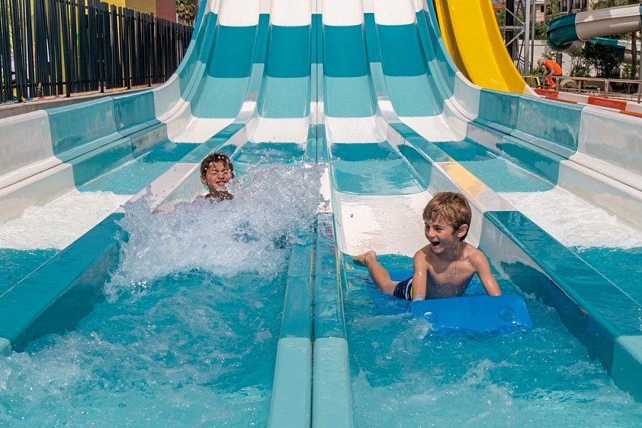 Golden Taurus Aquapark Resort