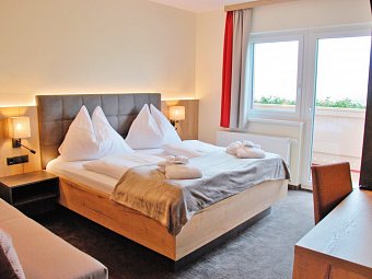 Hotel Restaurant Pariente - Wohnbeispiel Doppelzimmer Deluxe (Zimmercodierung DD1)