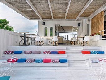 Azure Mare Hotel